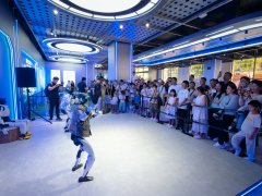 线全市首个街道AI客服“金湖墩墩”？